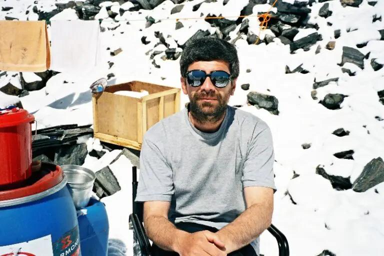 Everest 2003 — prima expeditie integral romaneasca pe Everest (ep.4)