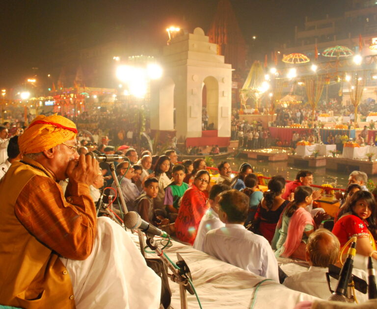 Kartik Purnima Dev Diwali (India, Varanasi 2013)