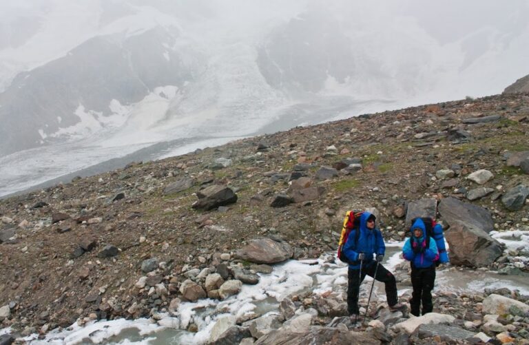 The Caucasus adventure: 16 young leaders team up at over 3000 metres